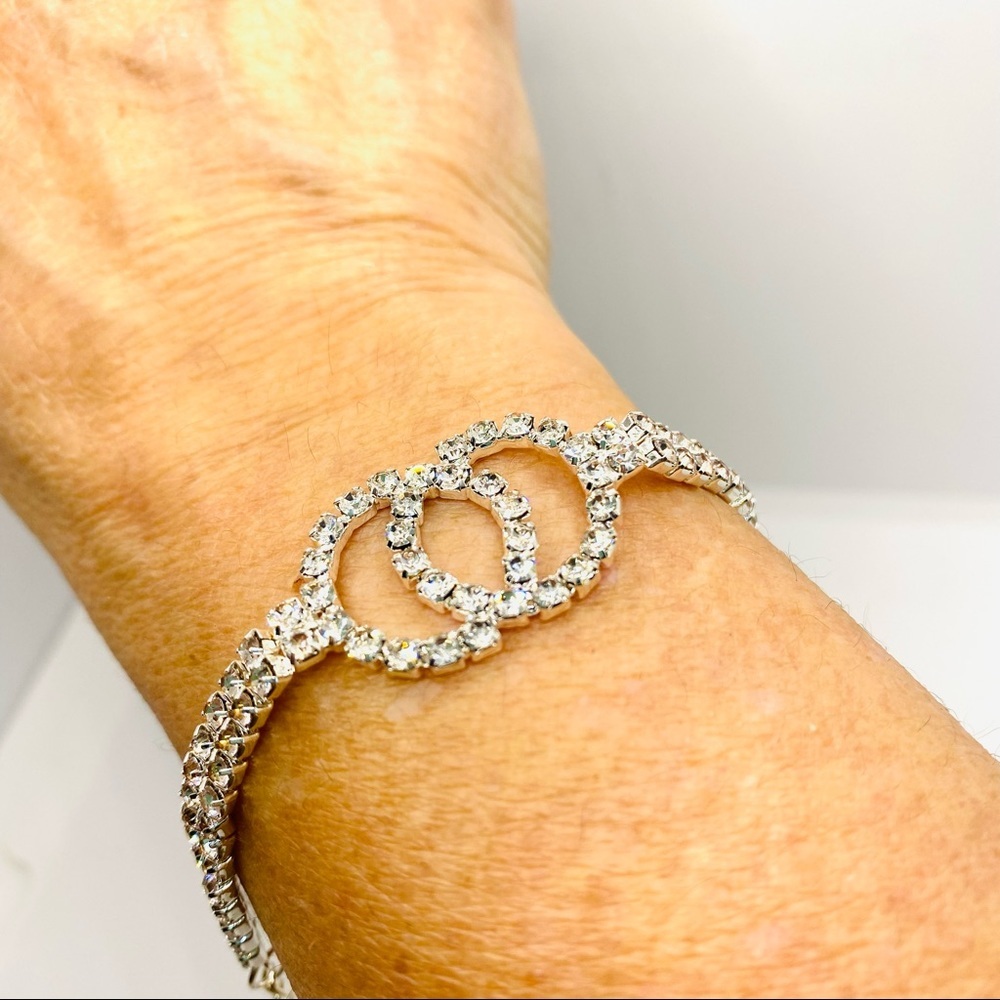Anklet Crystal Forever Love set in Silver Tone. SUPER BRILLIANT AND SPARKLY! - Picture 8 of 11